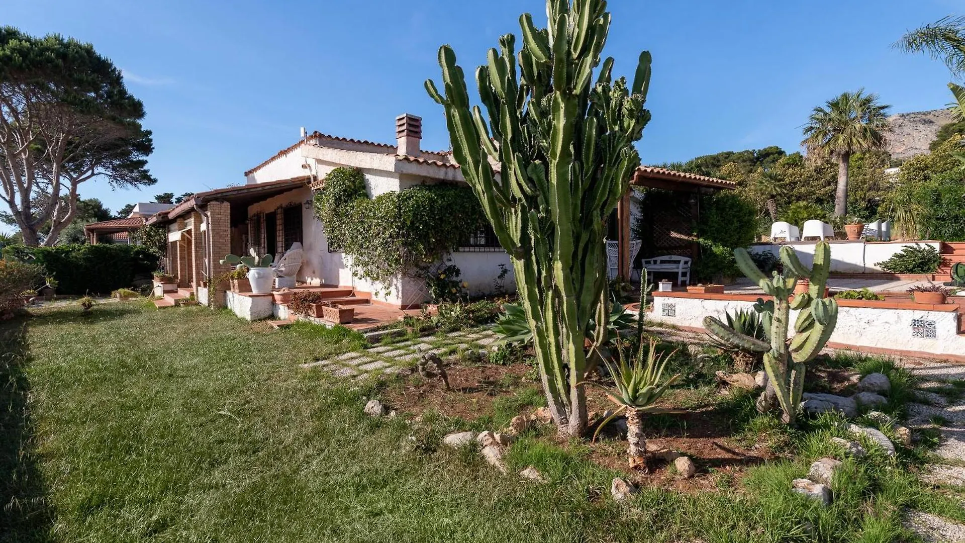 Villa Cassiopea Terrasini 0*,  Olaszország